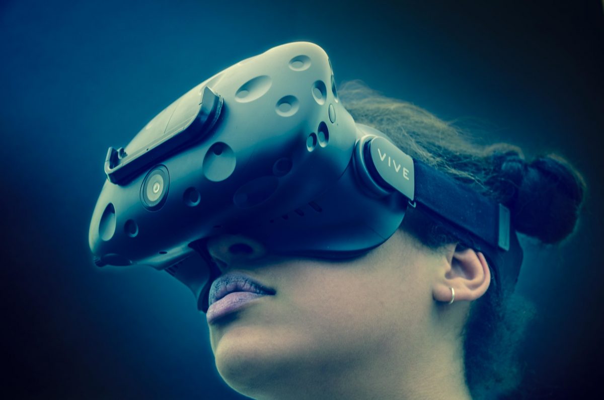 Young-woman-uses-VR-headset-copyright-Institution-of-Engineering-and-Technology-Callum-Wood-Ford.